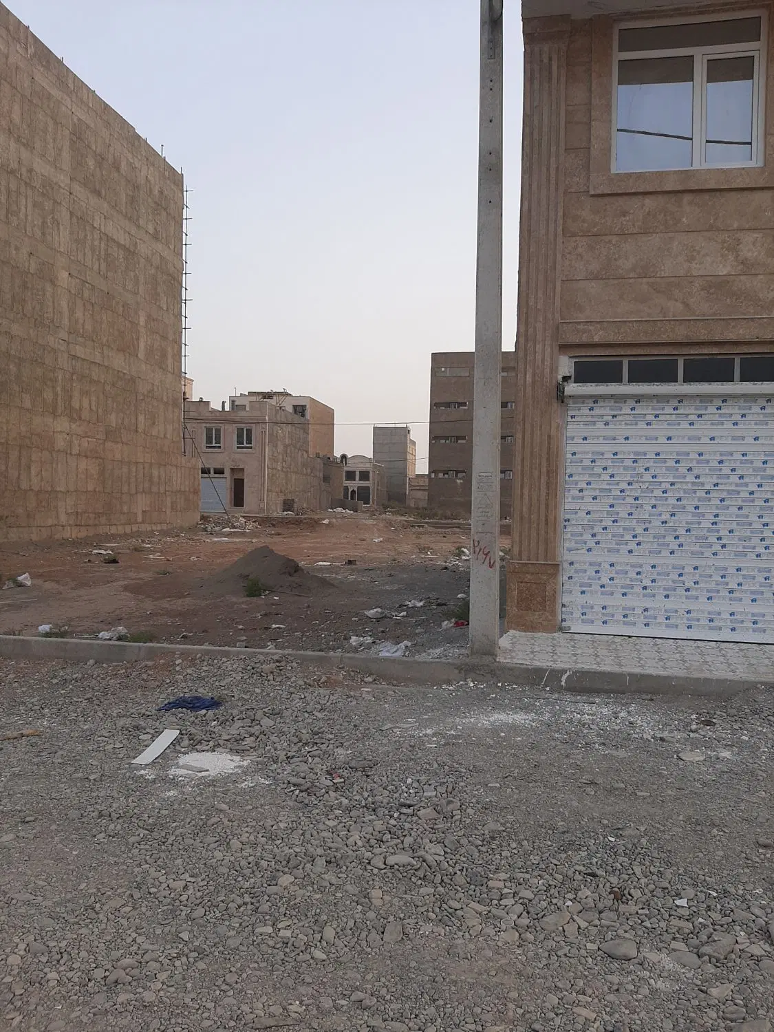 زمین شهرک نقش جهان