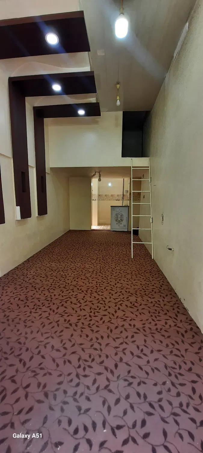 مناسب آرایشگاه یا دفتر کار و ...  بَرِ حافظ شمالی