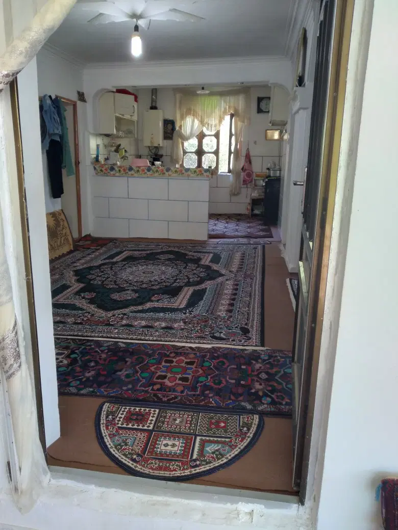 ۱۳۵۰متر زمین مسکونی بهمراه ویلای ۲۵۰متری طالکوه