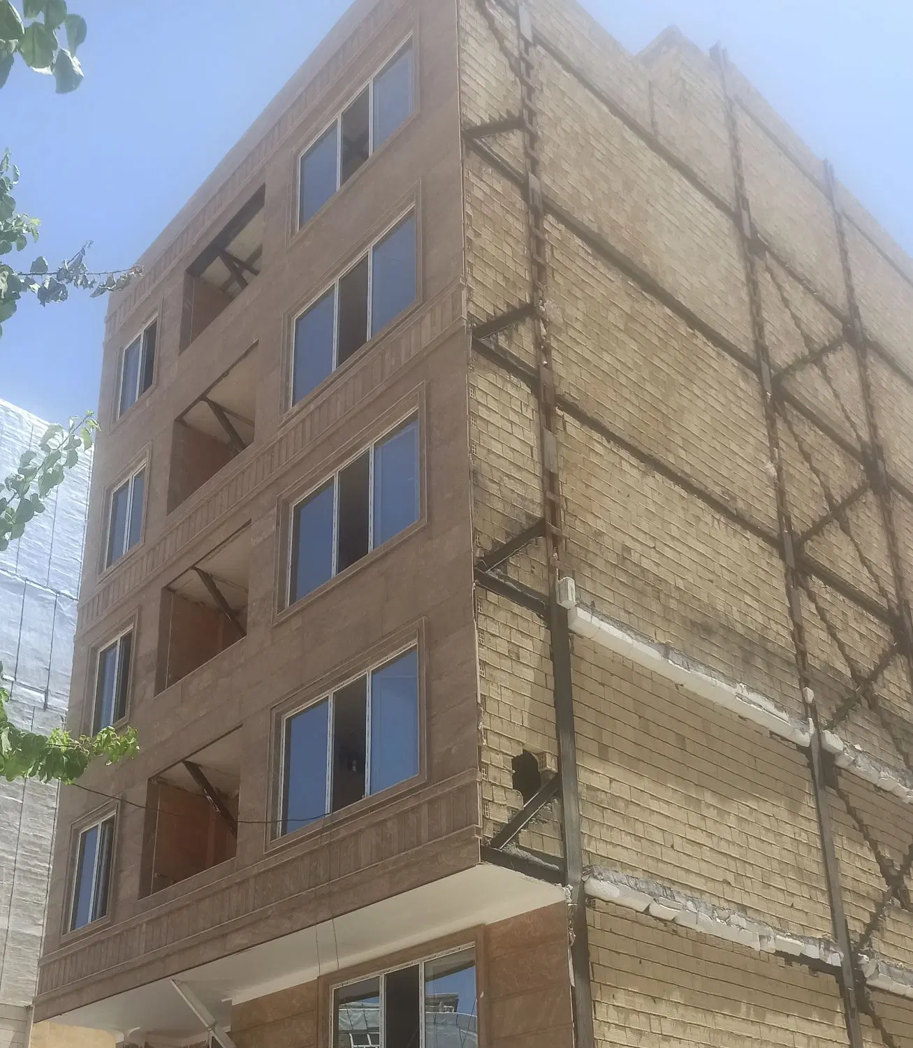 آپارتمان ۹۲ متری پرواز ( خیابان آزادی )