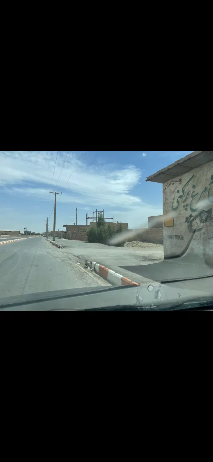 زمین ۳۰۰ متری شش دانگ