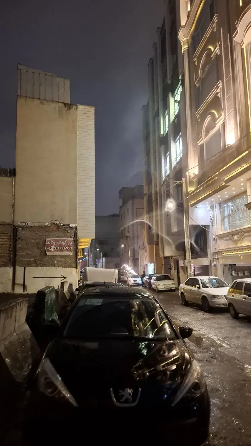 کلنگی ۱۰۰ متر سعدی قابل توجه پزشکان و وکلای محترم