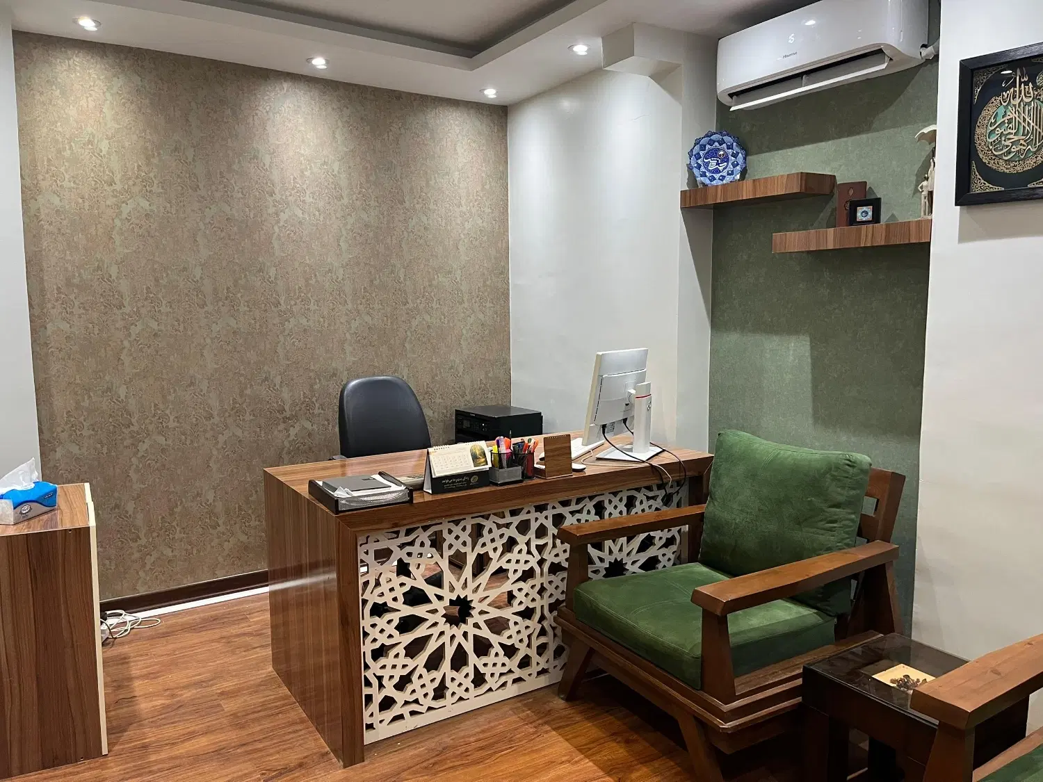 اجاره یک اتاق از دفتر وکالت به یک وکیل