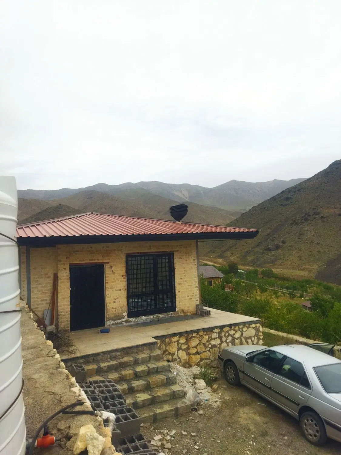 خانه و باغ