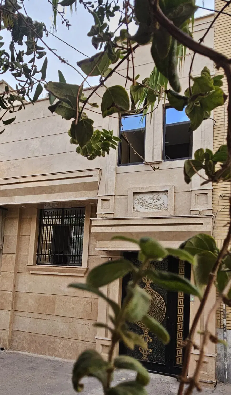 خانه همکف بالا نقلی تمیز مبله