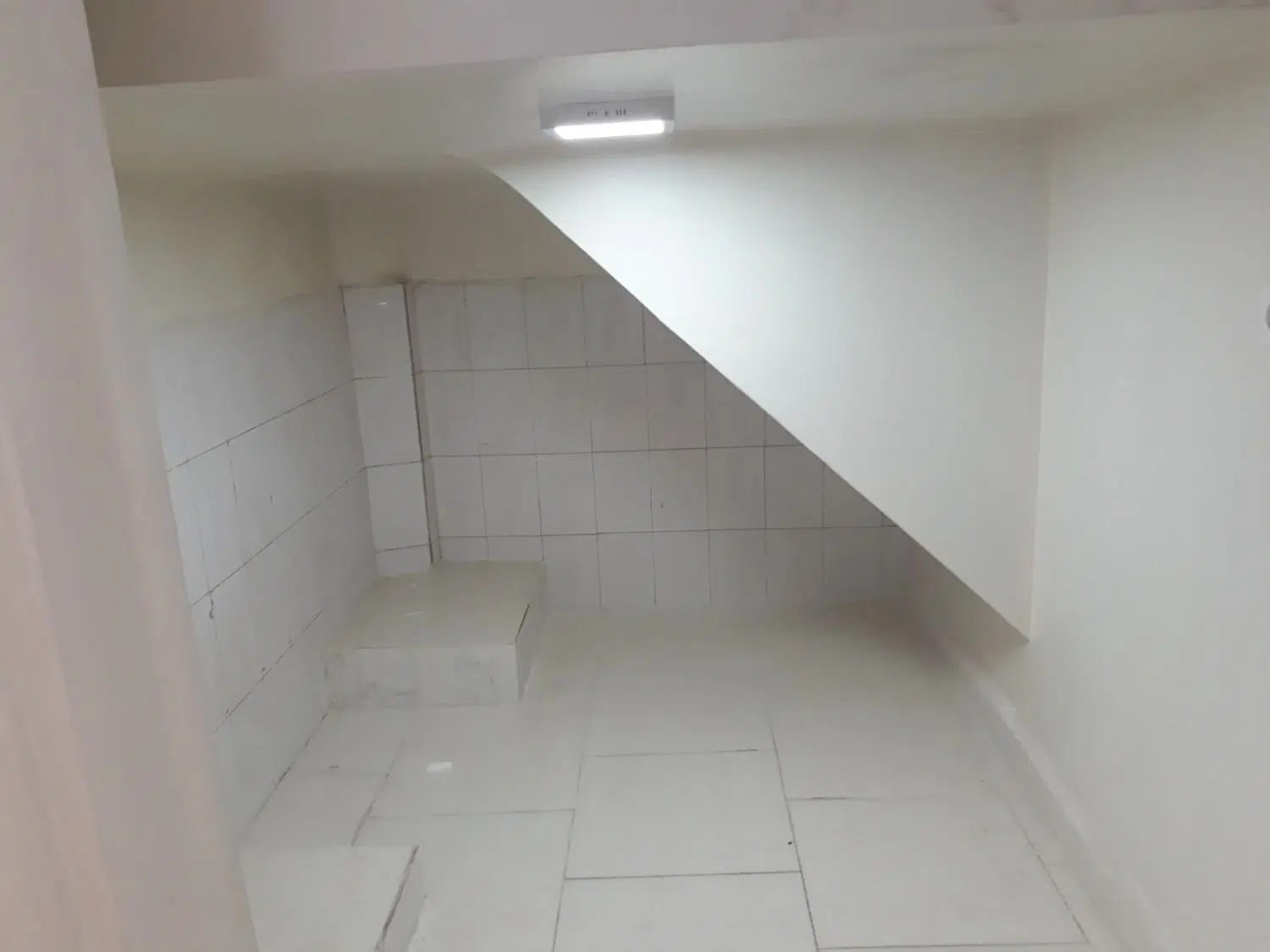 سویت ۳۵ متر زیر همکف ستارخان