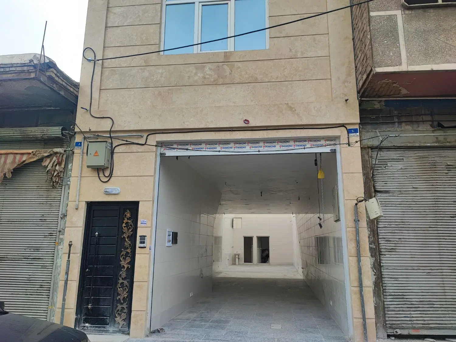 اجاره مغازه نزدیک میدان گمرک مناسب همه مشاغل