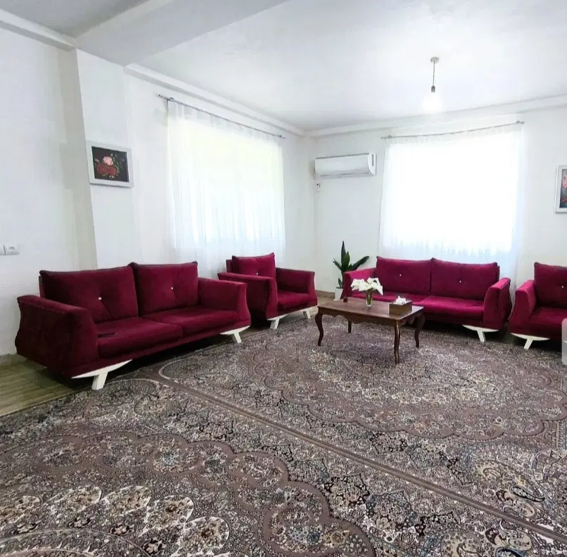 دوخواب جنگلی نزدیک رودخانه‌جاده ییلاق