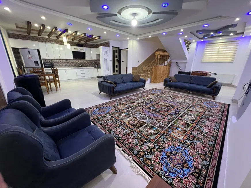 ویلا استخر دار ساحلی نزدیک به دریا