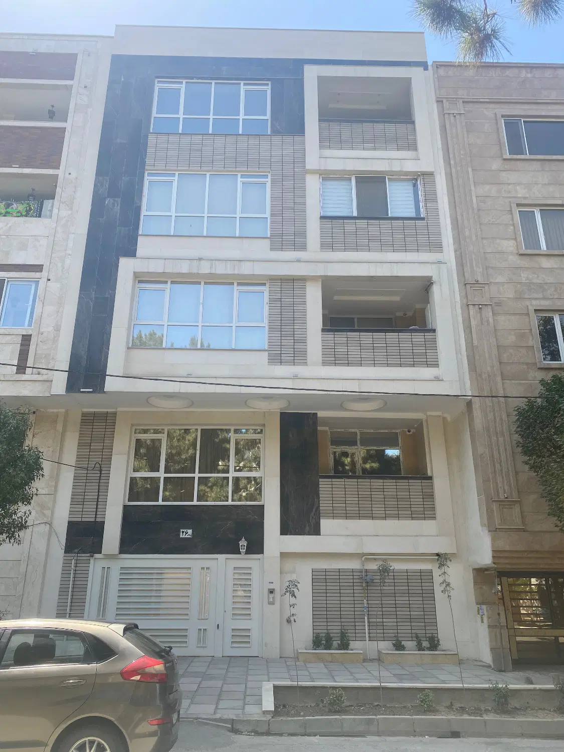 فروش آپارتمان ۱۳۶ متری