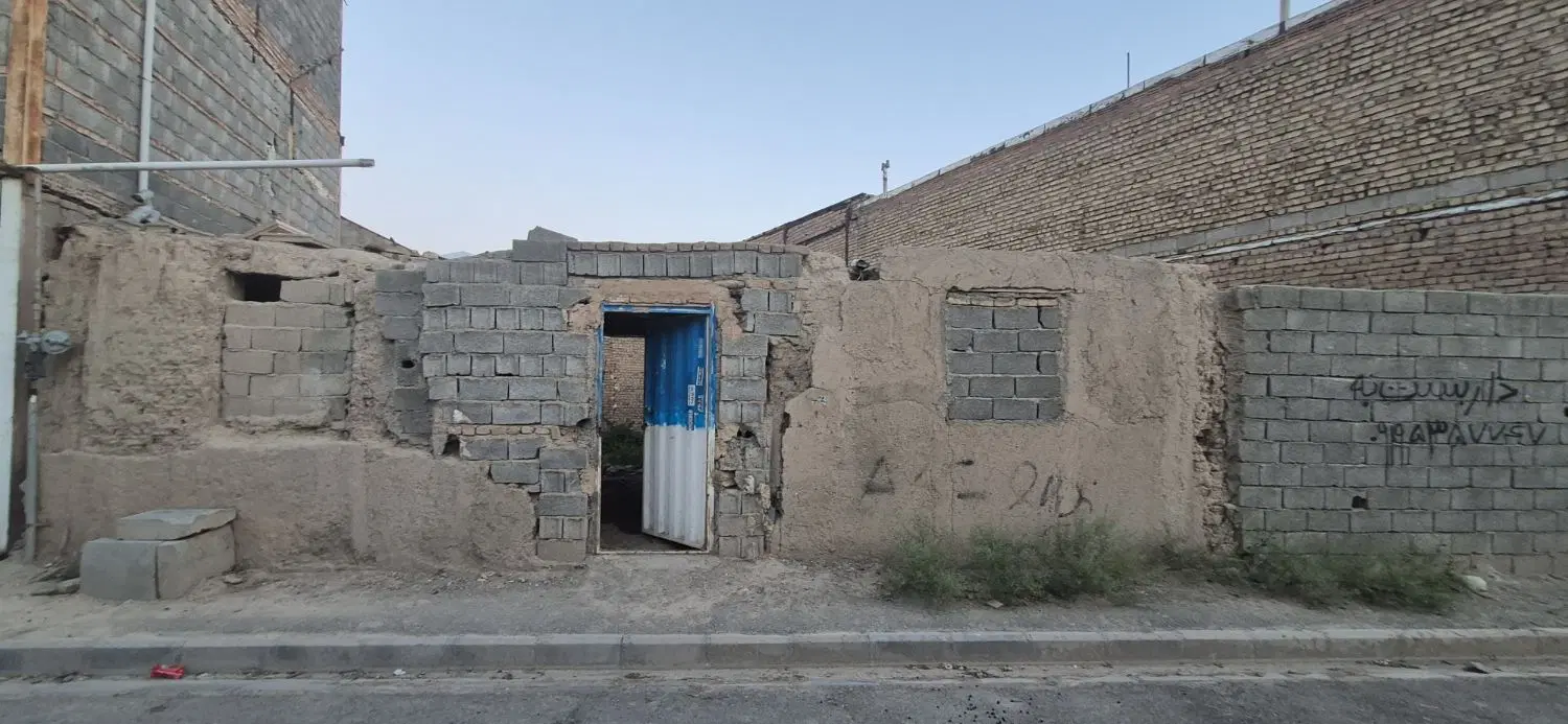 ۲۰۴ متر کلنگی سند تک برگ در بکه