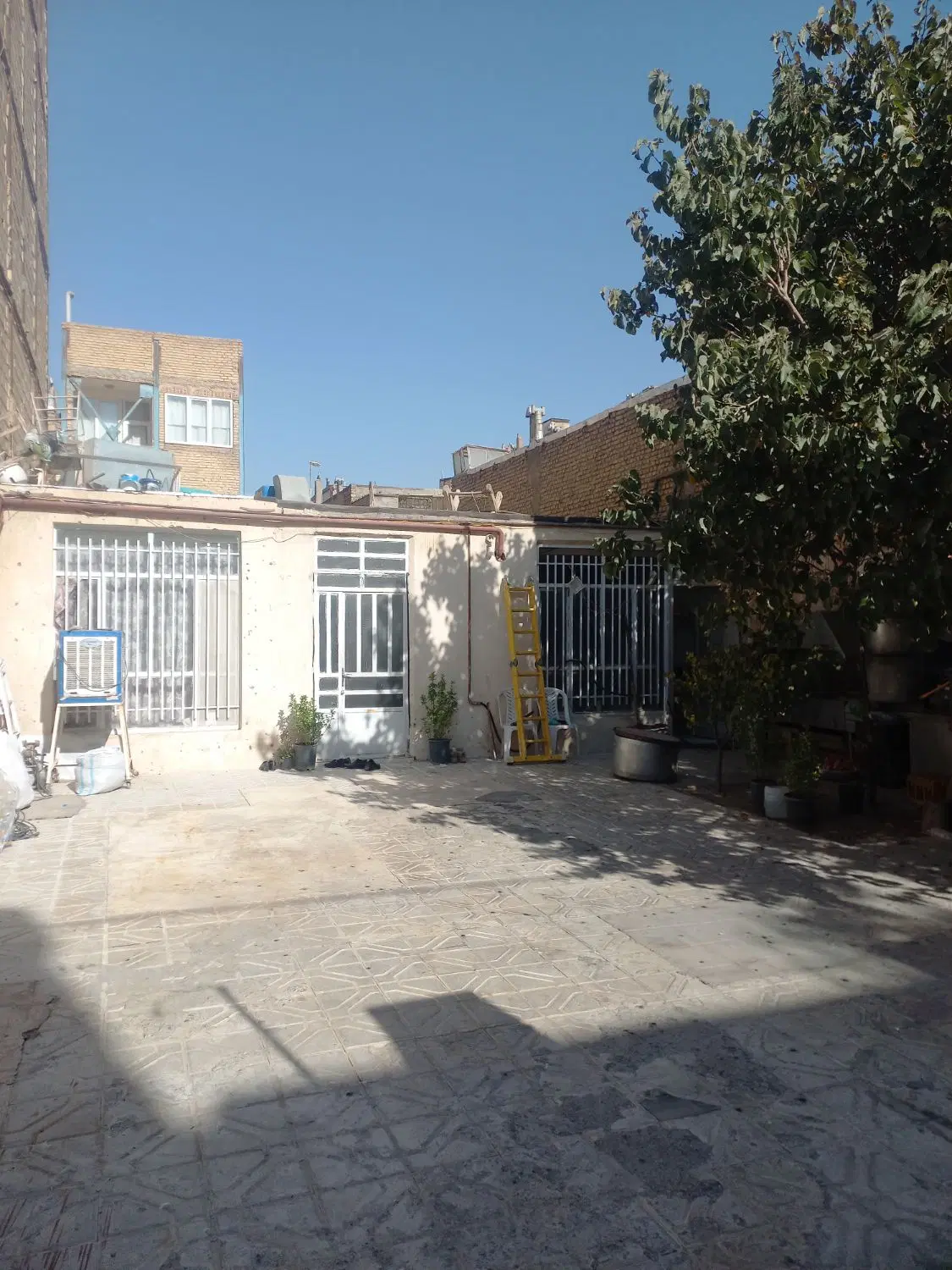 ویلایی ۲۵۰متری