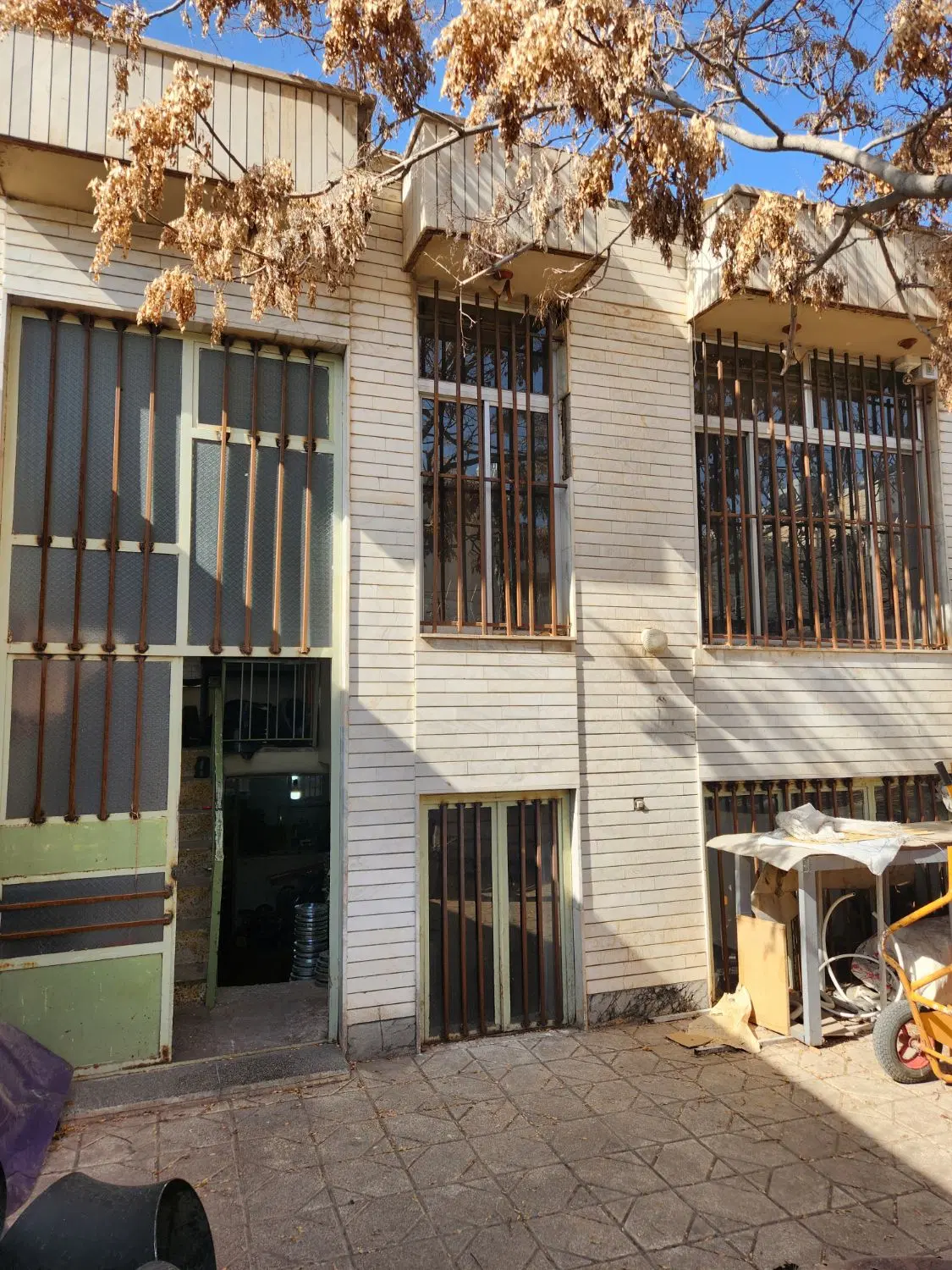 منزل ویلایی در خیابان تورج