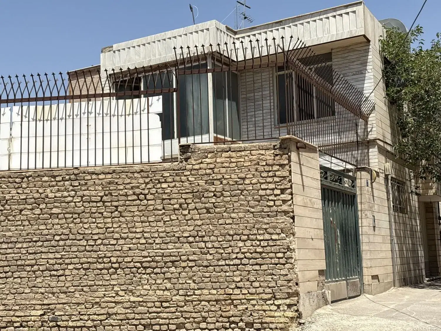 ویلایی خوش جا پلاک دوم خیابان صادقی