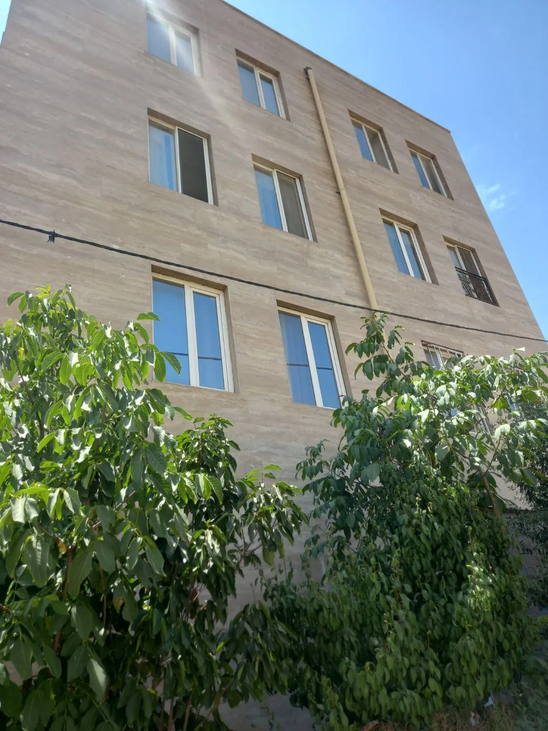 فروش اپارتمان محک نبش کوچه احسان عرفان۶