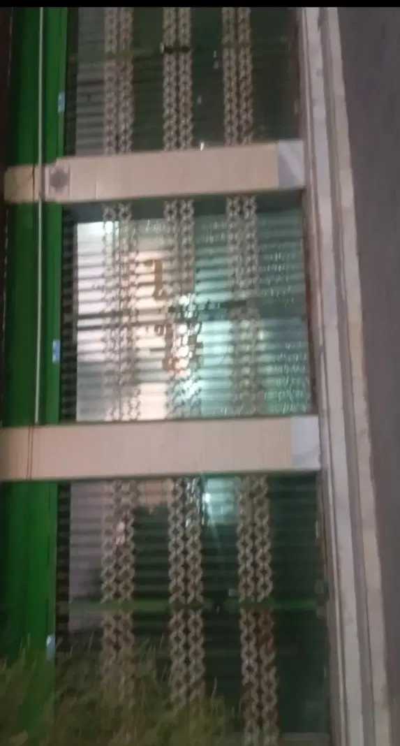 مغازه فروشی در بم