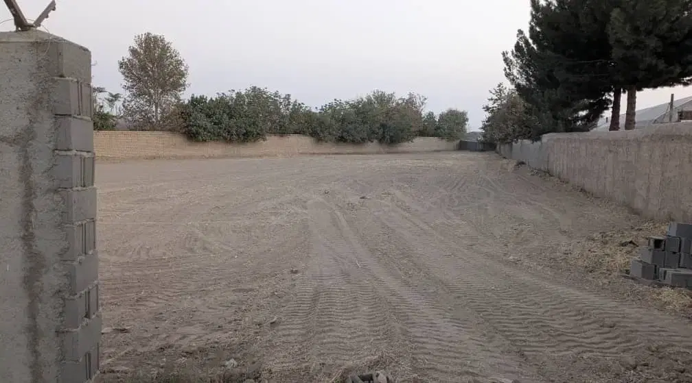 زمین چهاردیواری 4000 متر سند دار تک برگ