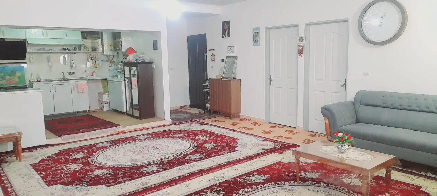 دوخوابه طبقه اول کوچه قدیری