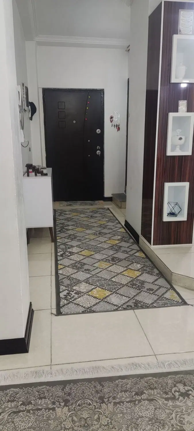 رهن و اجاره آپارتمان ۱۱۱ متری نمره ۴۰