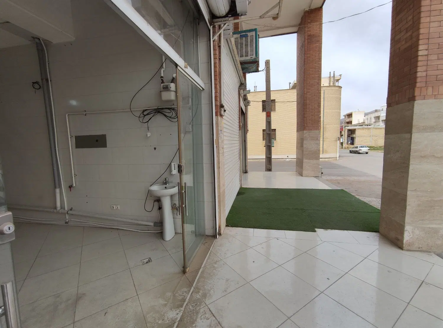 مغازه تجاری