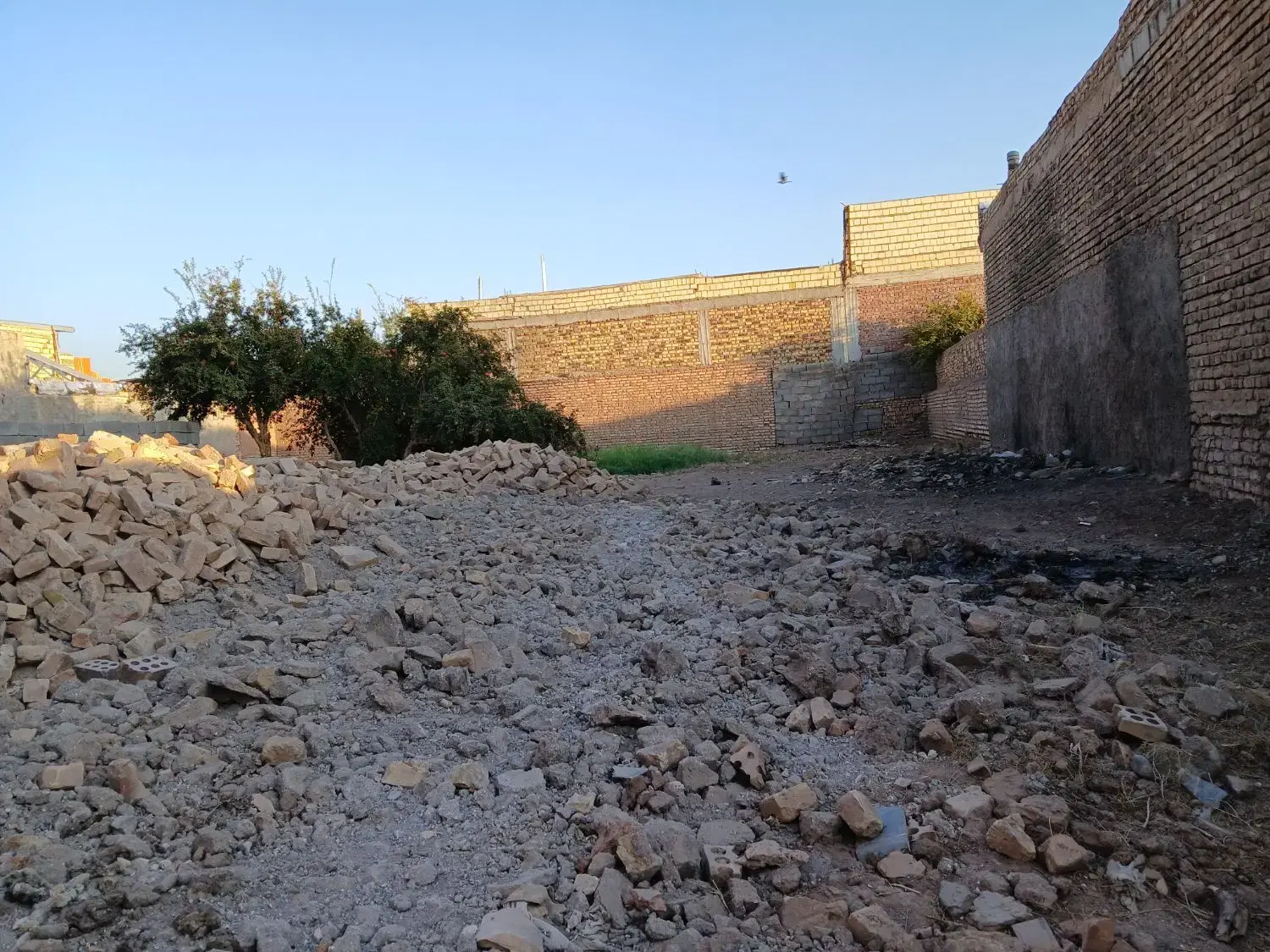 زمین فروشی علی ابادانقلاب