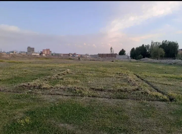 زمین ۲۰۰ متری