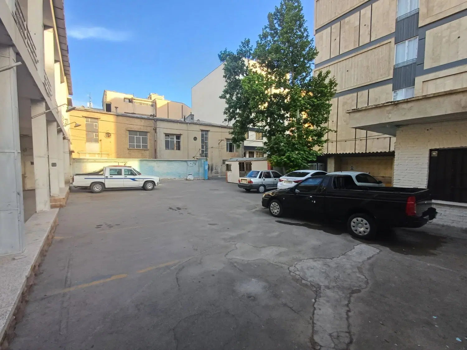اجاره گاراژ ۶۰۰ متری جهت کارهای خودرو
