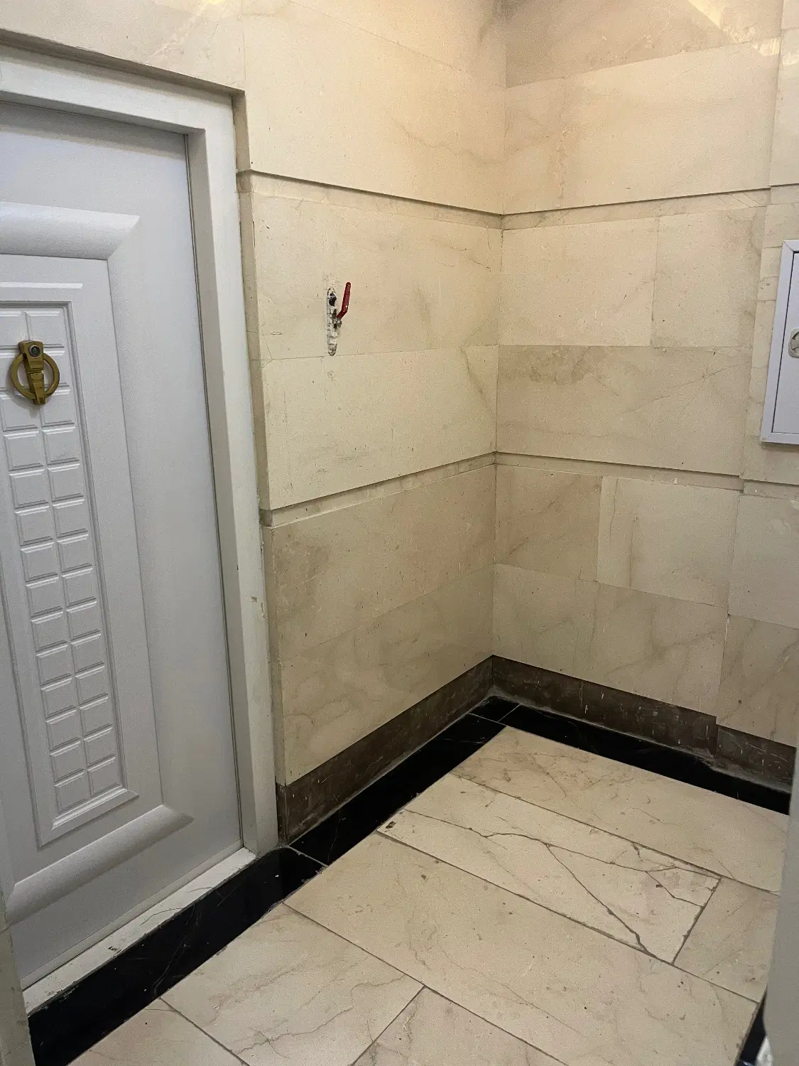 اپارتمان ۱۰۰ متری ابکوه ایرج