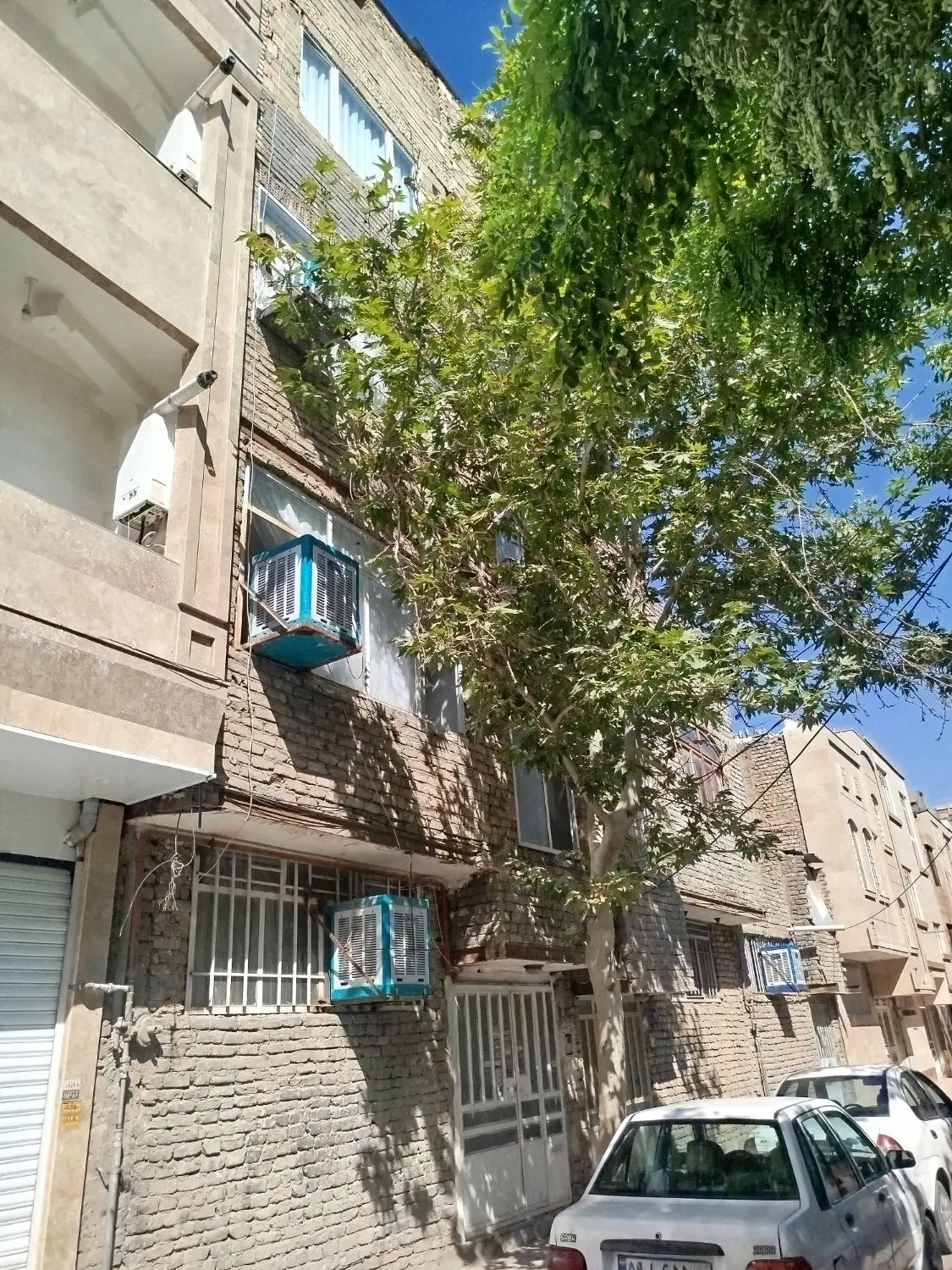 63 متری .فدک .خوش نقشه