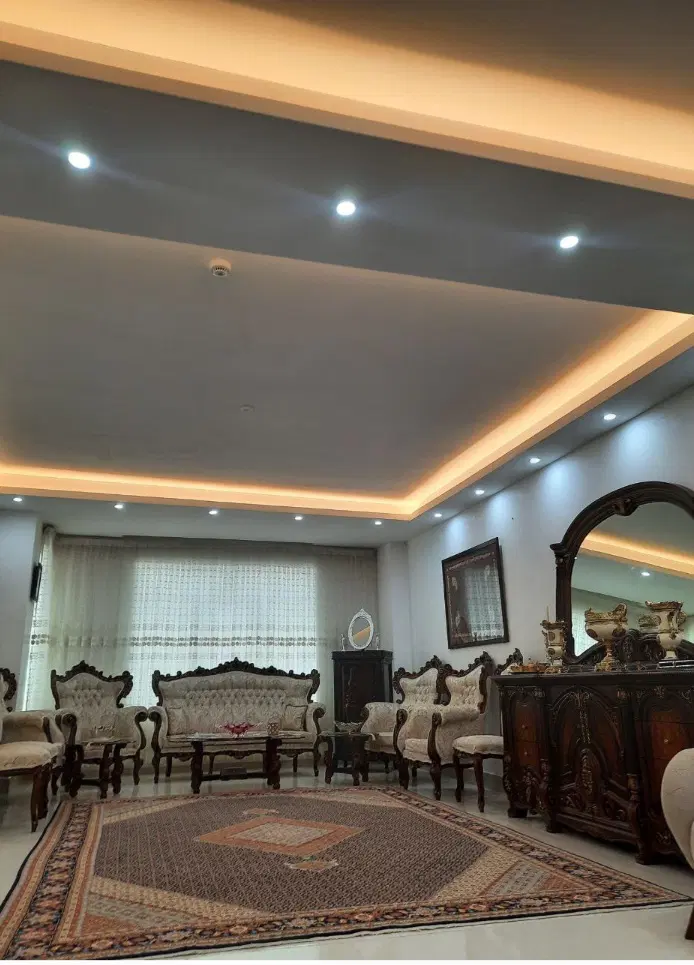 اجاره اپارتمان شهرک نادری بر میدان خیابان 35متری