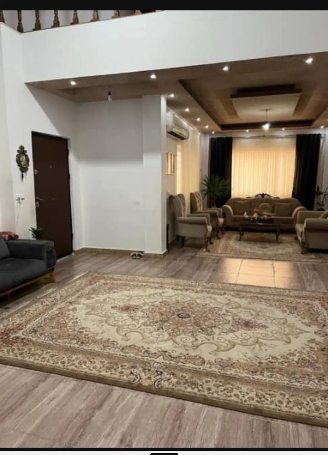 ویلایی دربست