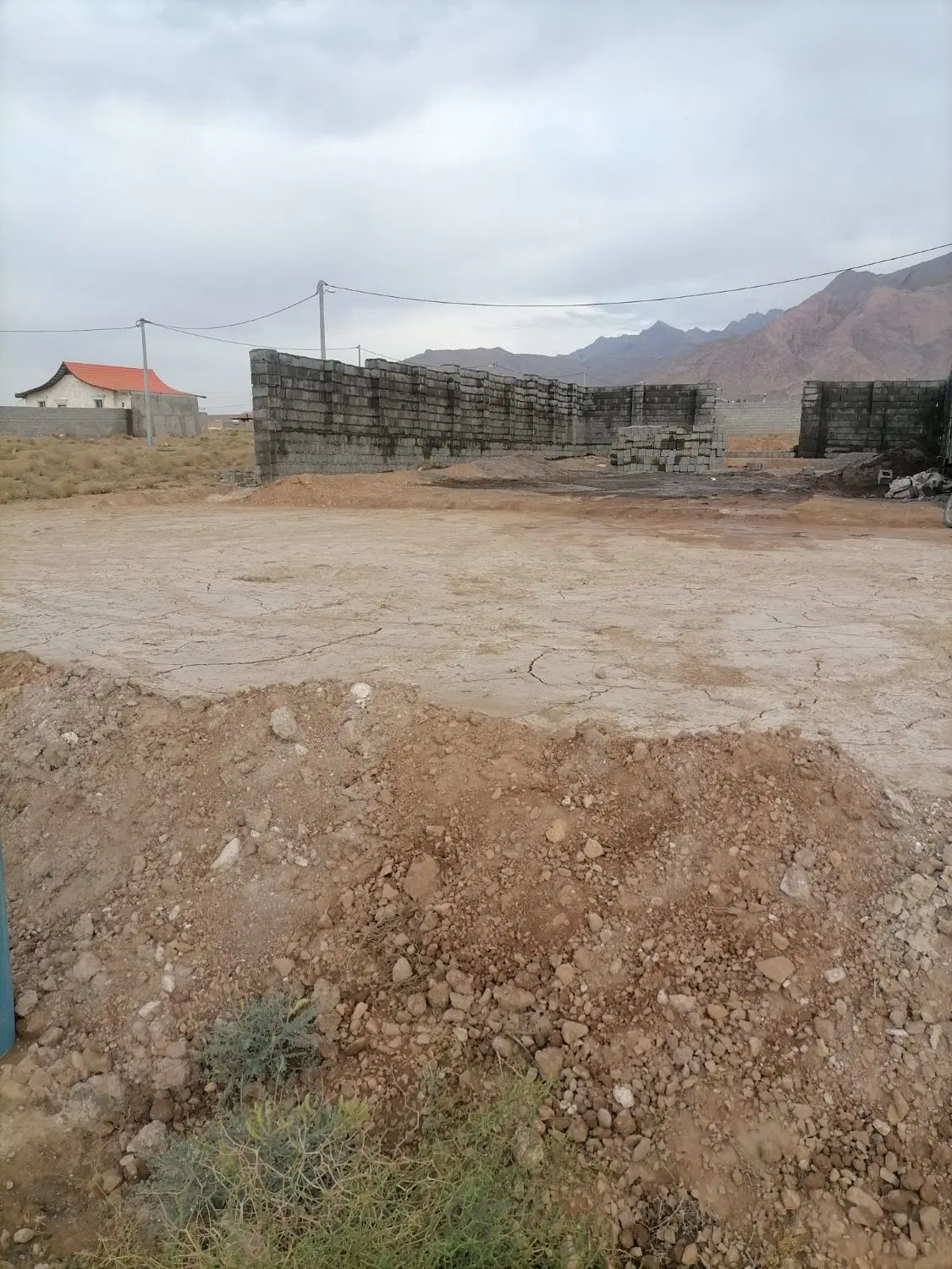 زمین فروشی