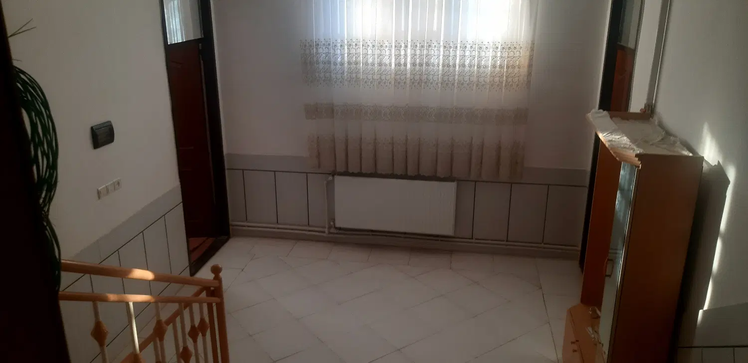 اجاره منزل مسکونی طبقه اول خ شاهد