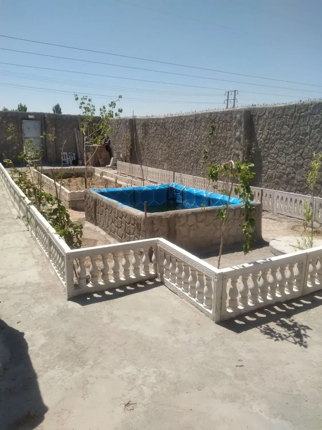 باغچه در جاده خلجان آخر کوی روشن