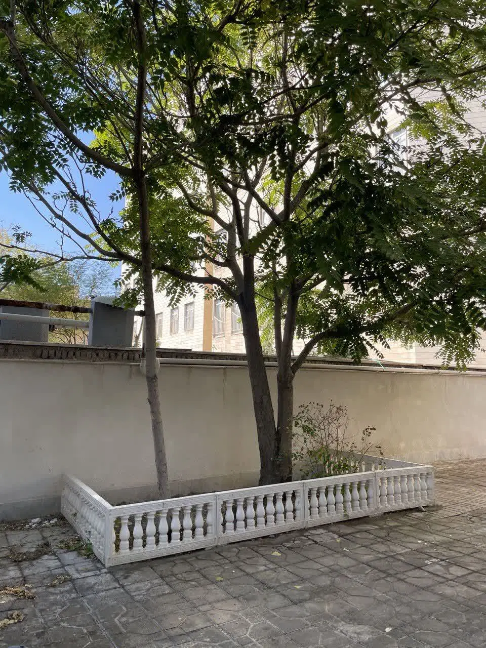 آپارتمان ۹۳ متری خیابان امام حسن