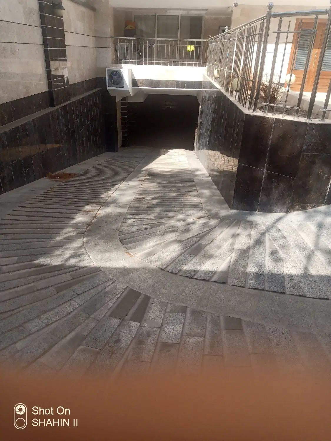 منزل مسکونی ملکشهر بهارستان غربی  ۱۸۸ متر