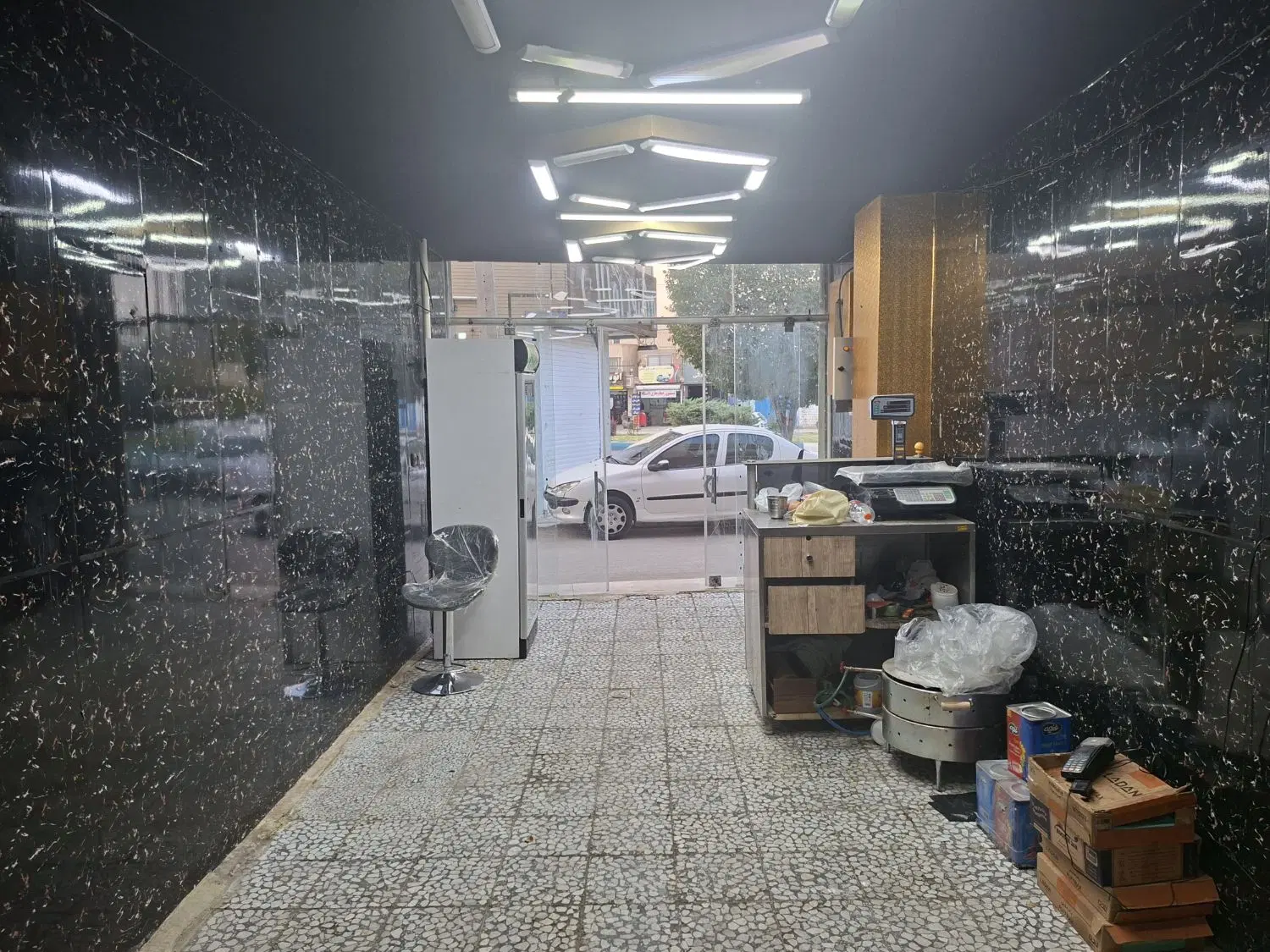 کارگاه ومغازه