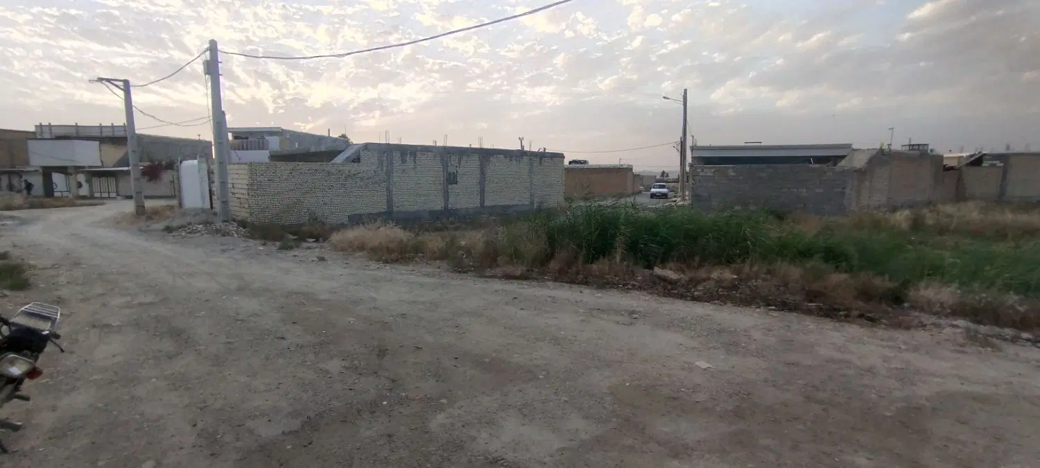 زمین مسکونی رادمهر ۳ کنار انشعابات