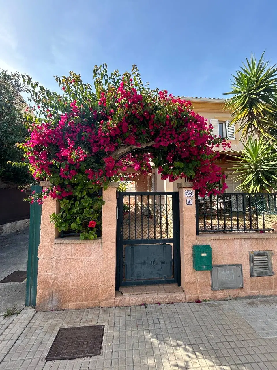 دو واحد ۱۵۰ متری اداری پادگان میدان عارف