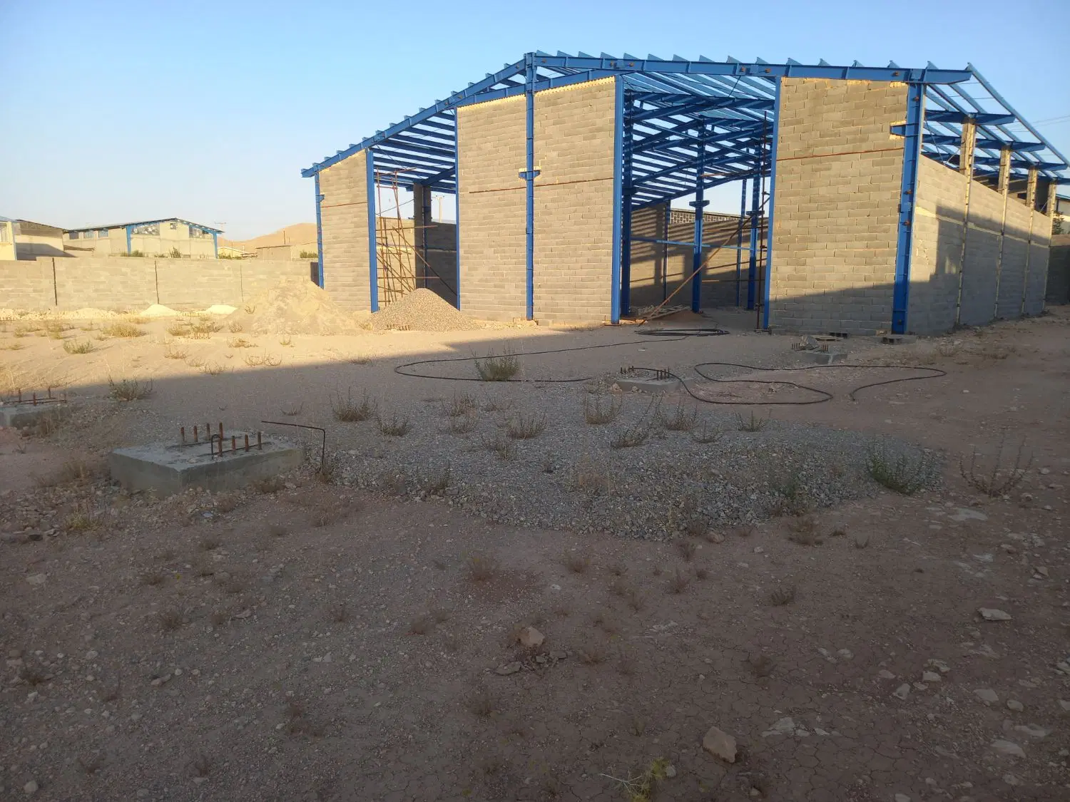 اجاره سوله قطب صنعتی و گاراژ خدماتی نیمه مزاحم