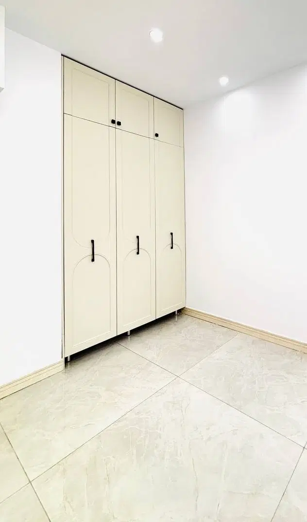 حیاط کلنگی