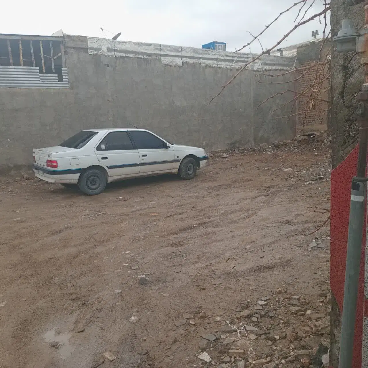 زمین ۱۵۰متر