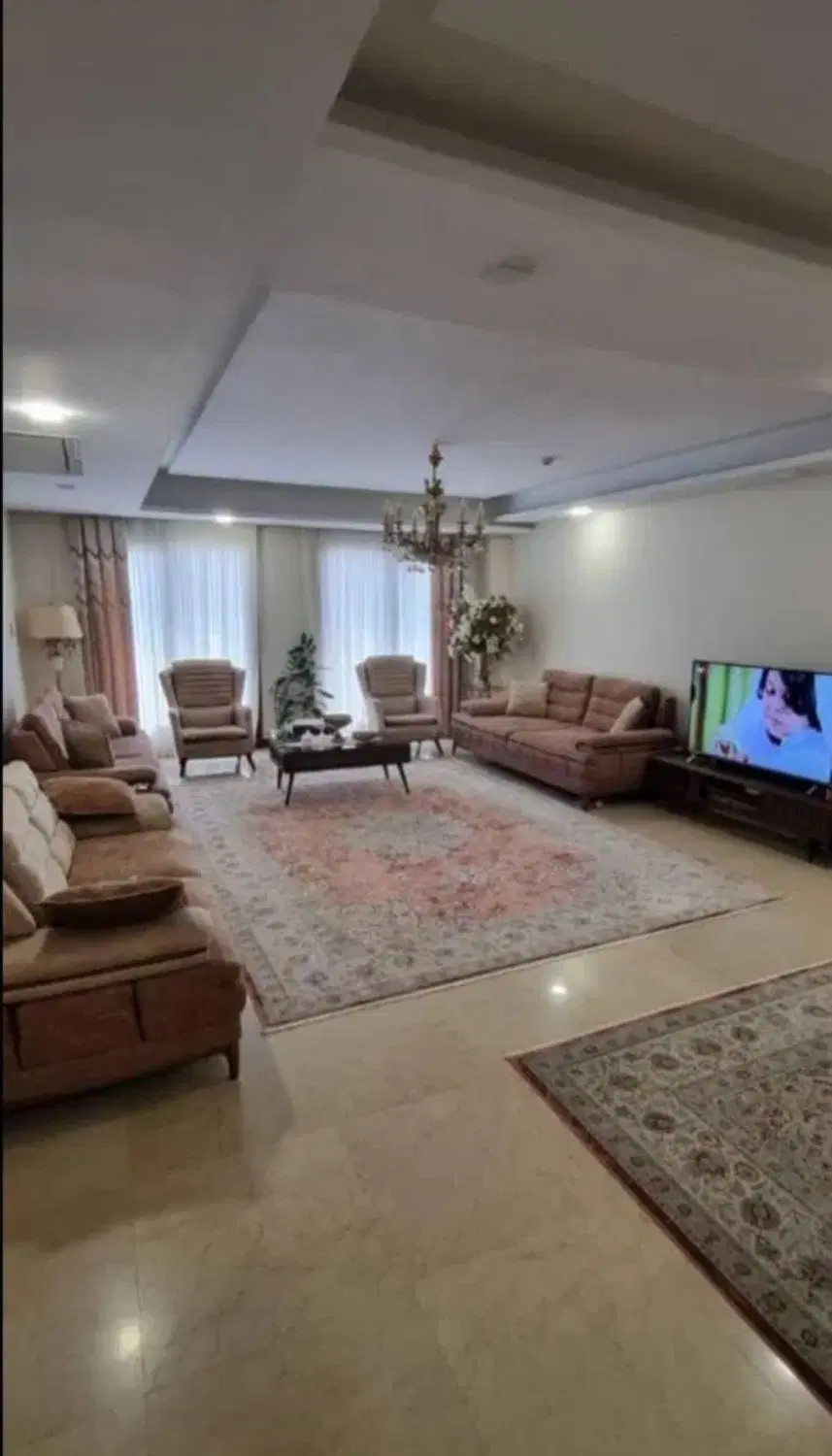 جردن پارک ملت ۱۱۰متر ۲خوابه