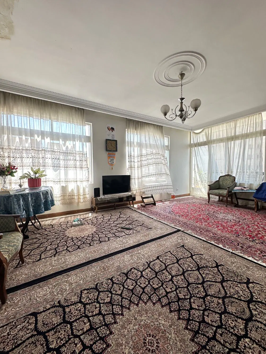 ویلایی  حاشیه  ۲۰ متری اول مدرس