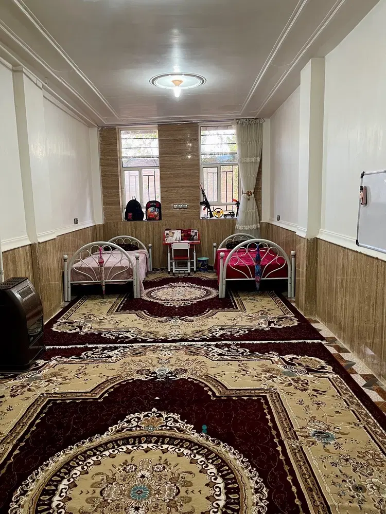 ساختمان دو طبقه در شهرک فجر