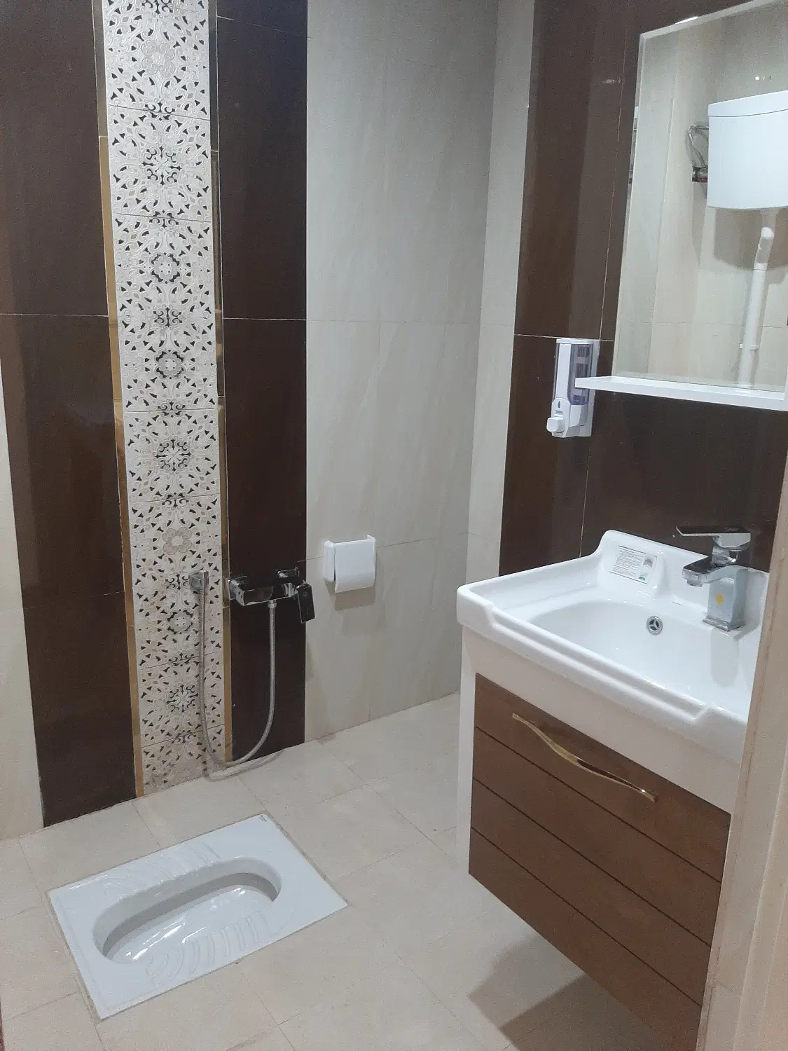 رهن آپارتمان آماتیس بلوار ناجا