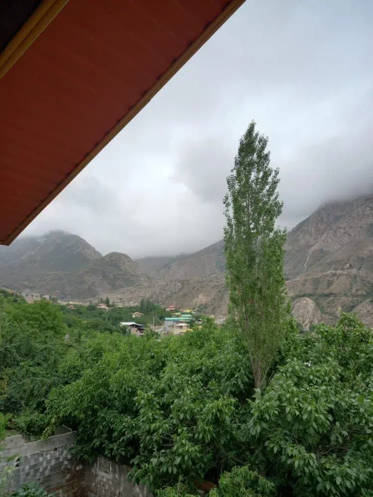زمین ۳۲۰ متری در لاریجان
