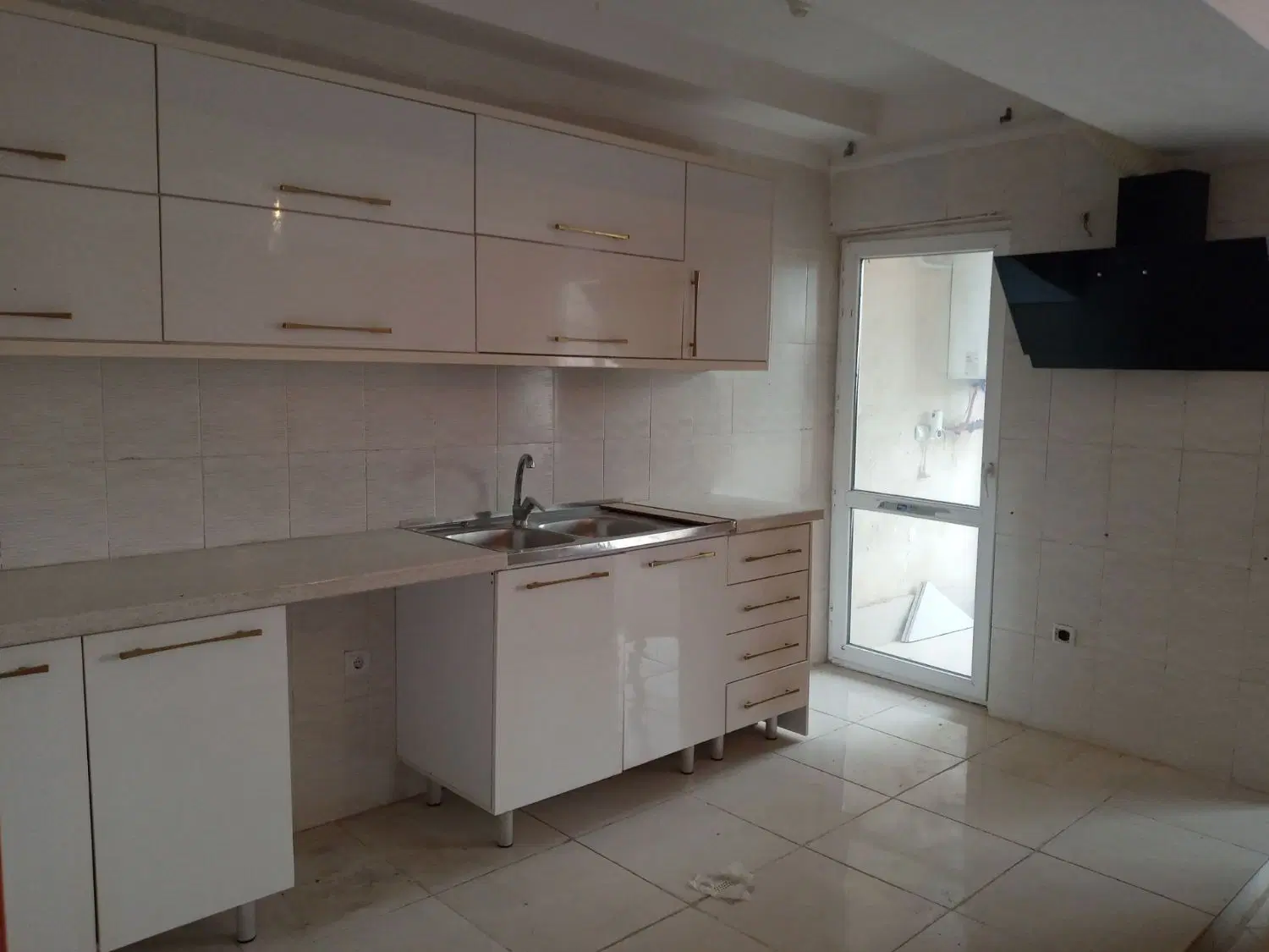 اجاره خونه باپارکینگ و آسانسور ۸۴ متر دوخواب اصناف