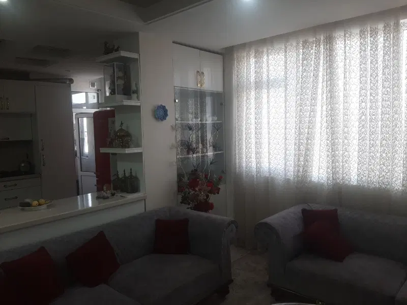 تک واحدی ۱۱۰ متری، طبقه دوم، خوش نقشه