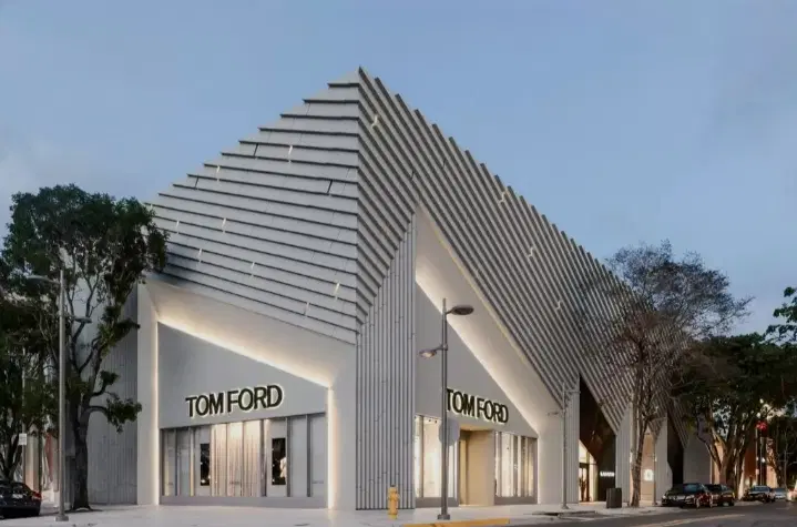 مغازه تجاری (کلاله)